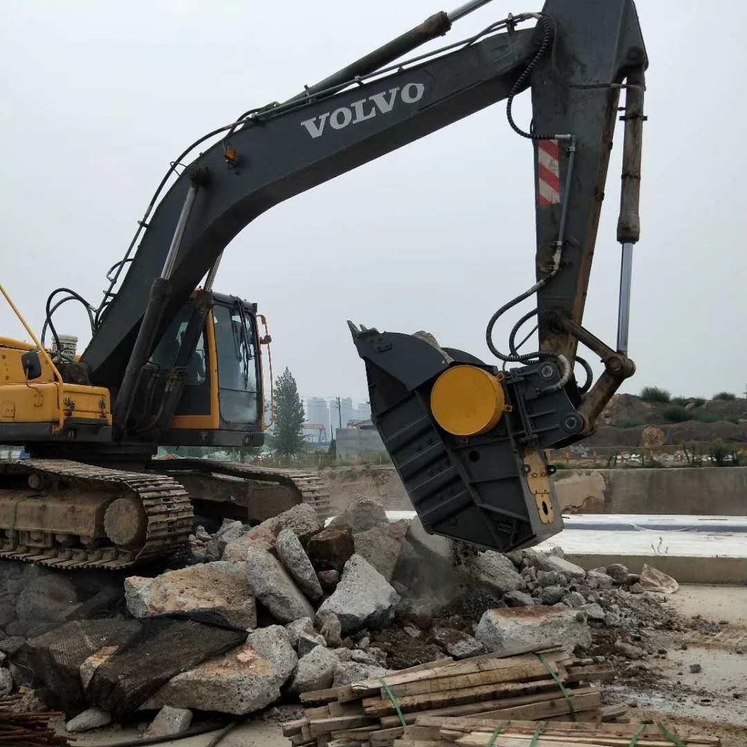 Heavy Equipment With Bucket - Godet de démolition pour excavatrice, attache